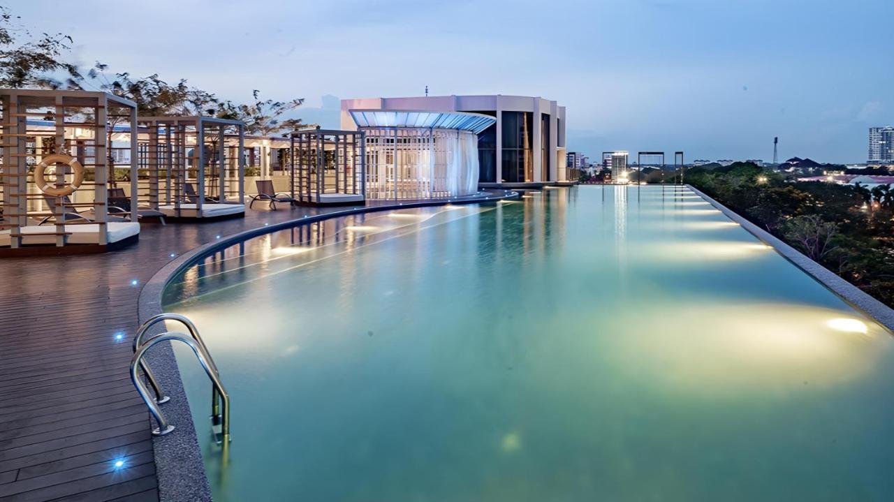 One Bedroom Troika Kota Bharu By Aghome, Modern Design Экстерьер фото