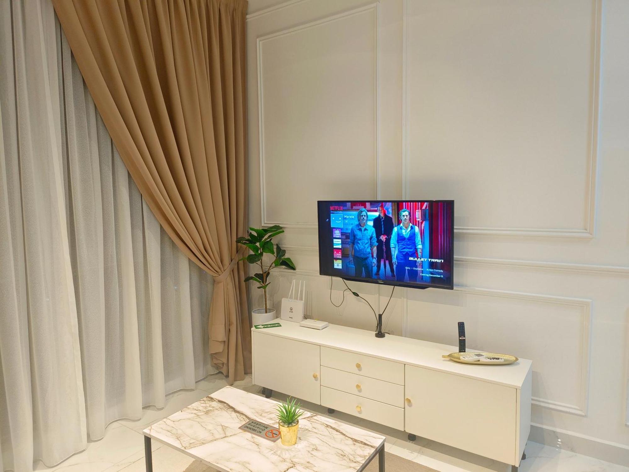 One Bedroom Troika Kota Bharu By Aghome, Modern Design Экстерьер фото