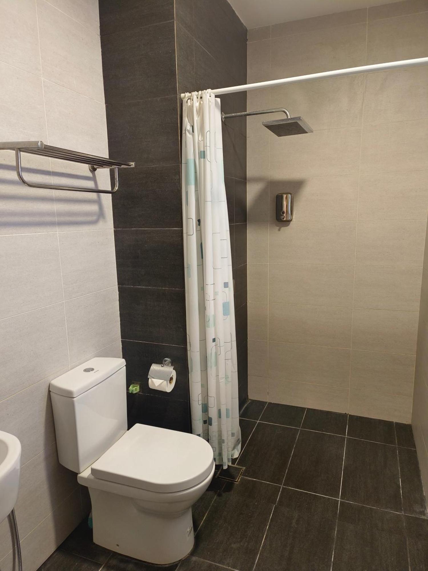 One Bedroom Troika Kota Bharu By Aghome, Modern Design Экстерьер фото